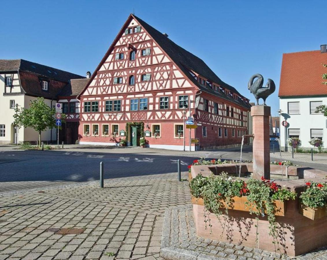 Der Schwan Hotel & Restaurant Schwanstetten Dış mekan fotoğraf